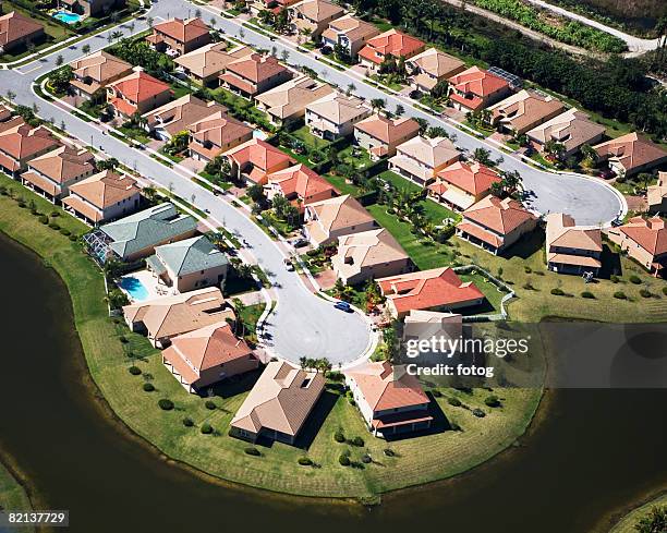 aerial view of residential housing development - cul de sac stock-fotos und bilder