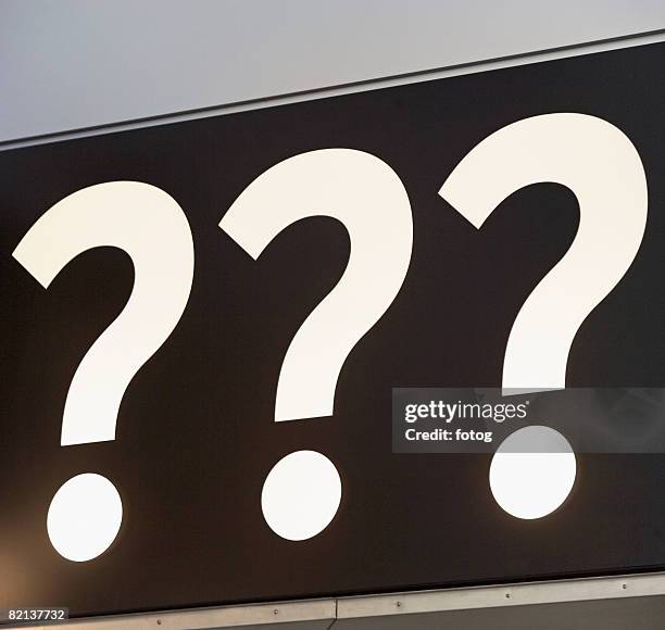 Question 3 Sign 1,785 3 Question Marks Stock Photos, High-Res Pictures, and Images ...