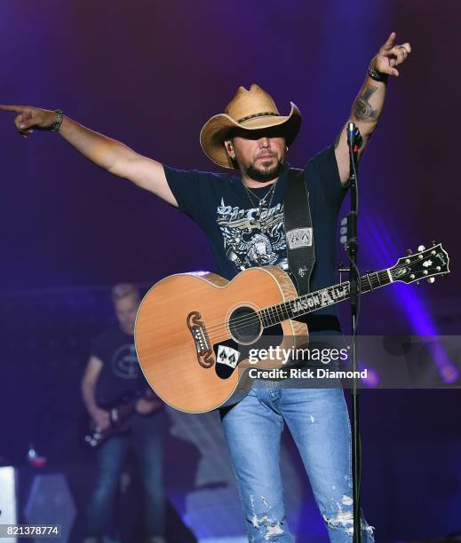 Singer/Songwriter Jason Aldean performs during Country Thunder Day 4 on July 23, 2017 in Twin Lakes, Wisconsin.