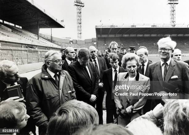 Politics, Personalities, pic: 1989, British Prime Minister Margaret Thatcher flanked by Sports Minister Colin Moynihan and Sir Douglas Hurd, visiting...