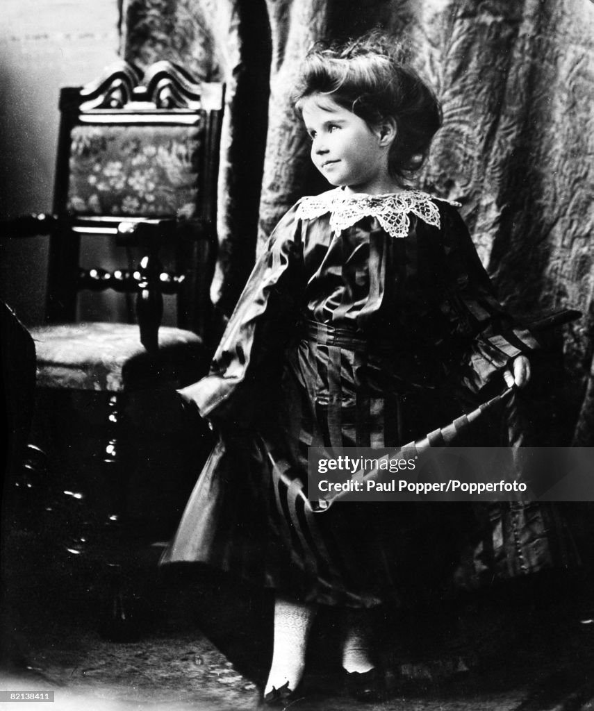 Royalty, 1905, Lady Elizabeth Bowes Lyon, now Queen Elizabeth the Queen Mother, at St, Paul's Walden Bury, the home of her parents, the Earl and Countess of Strathmore