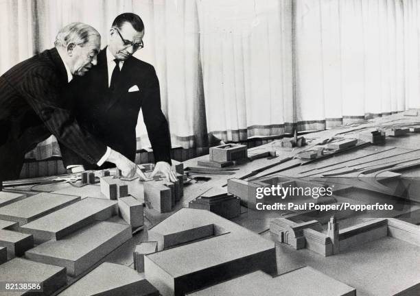 20th April 1961, Finnish architect Alvar Aalto given the task of replanning the centre of Helsinki, explaining to the Burgomaster Lauri Aho the plans...