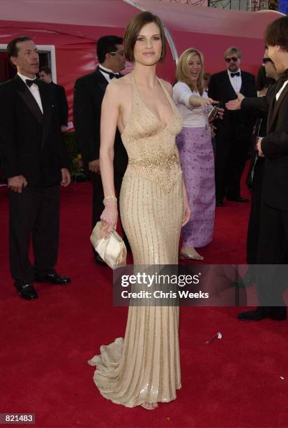 Actress Hilary Swank arrives for the 73rd Annual Academy Awards March 25, 2001 at the Shrine Auditorium in Los Angeles. Swank is wearing a Versace...