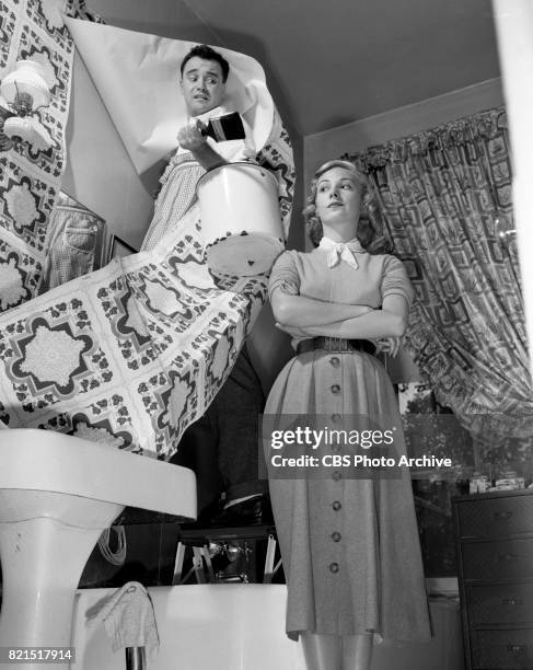 Husband and wife Jack Lemmon and Cynthia Stone at home. They also perform together on the CBS television comedy, Heaven for Betsy. Image dated...