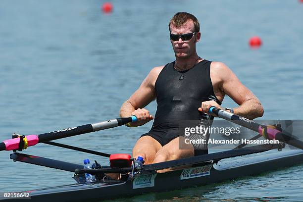 Mahe Drysdale of New Zealand men's single sculls practices at the Shunyi Olympic Rowing-Canoeing Park ahead of the Beijing 2008 Olympic Games on...