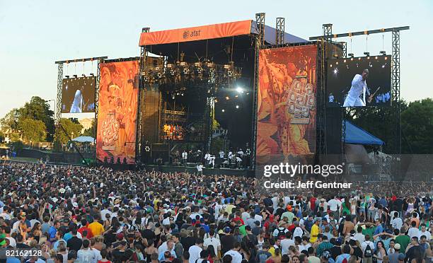 Lupe Fiasco performs during the second day of the 2008 Lollapalooza Music Festival at Grant Park August 2, 2008 in Chicago, Illinois.