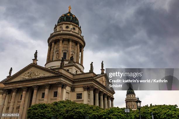 deutscher dom at gendarmenmarkt berlin - deutscher dom stock pictures, royalty-free photos & images