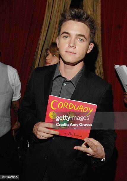 Jesse McCartney attends the 2008 Jumpstart Book Drive at the Do Something Awards on August 2, 2008 in Hollywood, California.