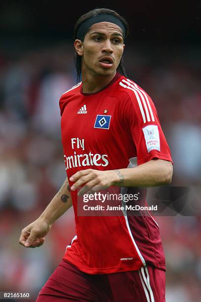 Jose Paolo Guerrero of SV Hamburg in action during the pre-season friendly match between Juventus and SV Hamburg during the Emirates Cup at the...