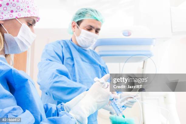 cardiovasculaire chirurgie - stent stockfoto's en -beelden