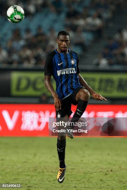 Geoffrey Kondogbia of FC Internationale reacts during the 2017 International Champions Cup football match between FC Internationale v Olympique...