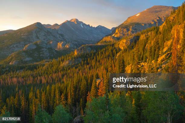 longs peak, rocky mountain national park - estes park stock pictures, royalty-free photos & images