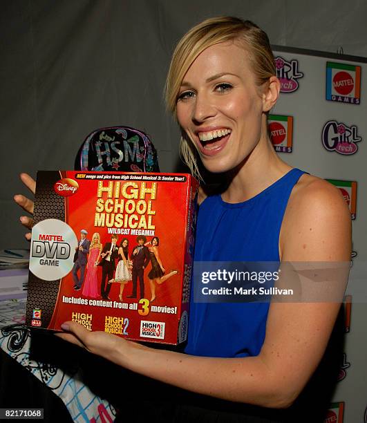 Singer Natasha Bedingfield attends the Mattel Celebrity Retreat produced by Backstage Creations at Teen Choice 2008 on August 3, 2008 in Universal...