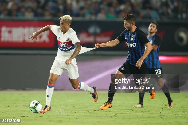 Mariano Diaz of Olympique Lyonnais competes for the ball with Roberto Gagliardini of FC Internationale during the 2017 International Champions Cup...