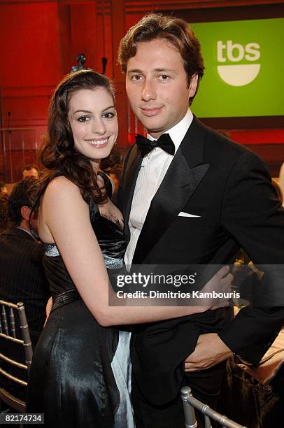 Anne Hathaway and guest 10612_dk0310.jpg