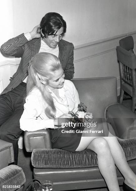 The American actress Sue Lyon with the Spanish actor Julian Mateos Madrid, Spain.