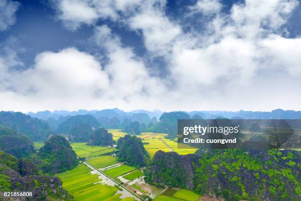 tam coc, ninh binh, vietnam from above - dong tam stock pictures, royalty-free photos & images