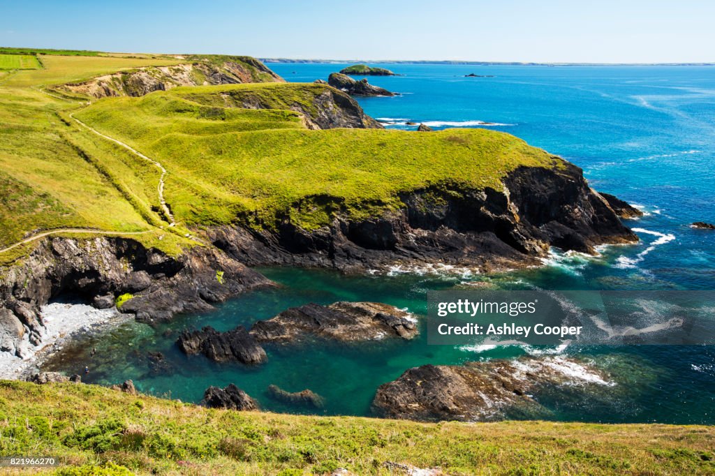 Coastal scenery between Solva and St Davids, Pemrokeshire, Wales, UK.
