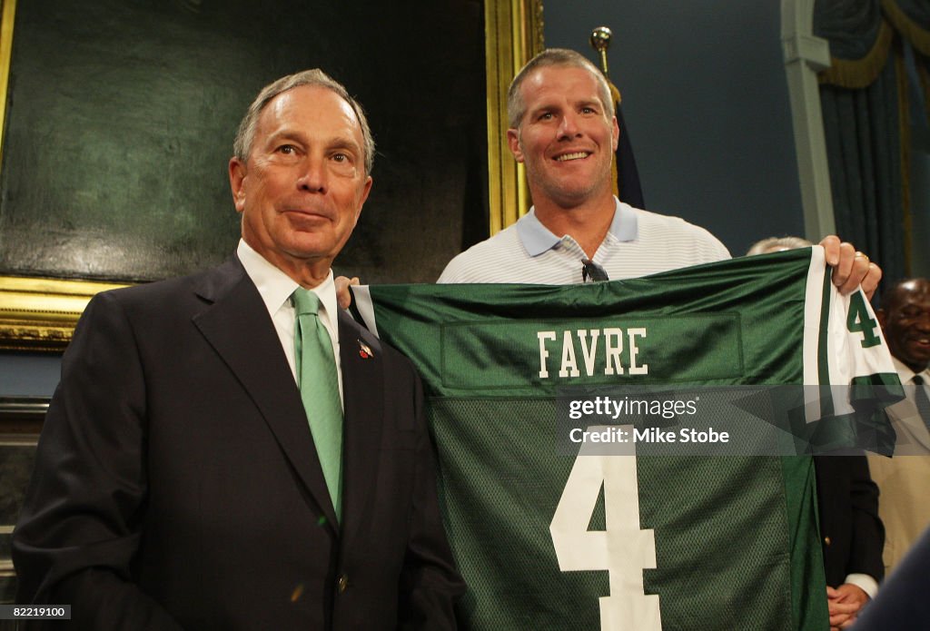 Mayor Bloomberg Welcomes Brett Favre to New York