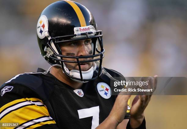 Ben Roethlisberger of the Pittsburgh Steelers encourages teammates against the Philadelphia Eagles during a preseason game on August 8, 2008 at Heinz...