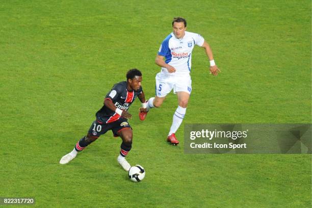Stephane SESSEGNON / Dariusz DUDKA - - PSG / Auxerre - 36 eme journee de Ligue 1 - Parc des Princes - Paris,