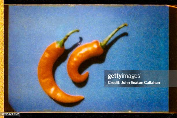 red chili peppers - アナログ ストックフォトと画像