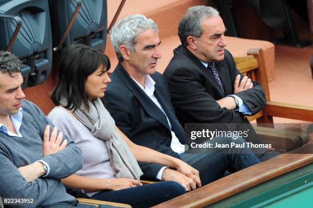 Estelle DENIS / Raymond DOMENECH / Jean GACHASSIN - - Match : Roger FEDERER / Jose ACASUSO - Roland Garros 2009 -