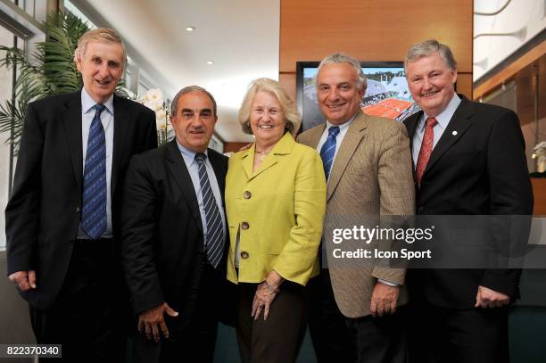 Stuart SMITH / Jean GACHASSIN / Lucy S GARVIN / Ricci BITTI / Steve WOOD - - rencontre a Roland Garros,