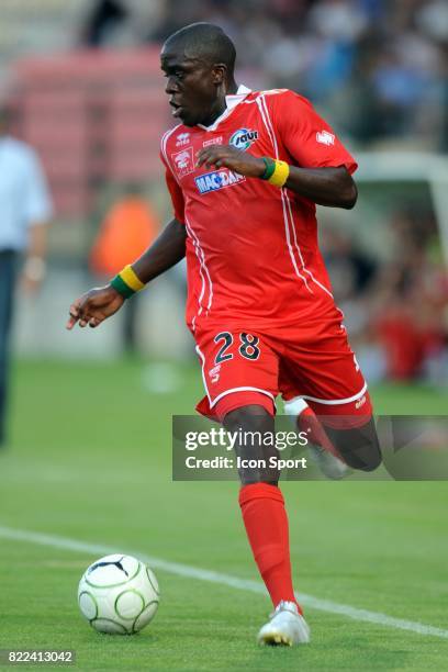 Jonathan AYITE - - Tours / Nimes - 1ere journee de Ligue 2 - Stade de la Vallee du Cher - Tours,
