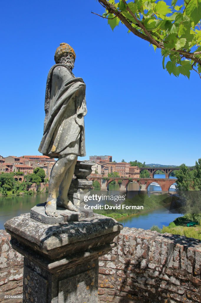 Statue in the formal gardens of the Palais de Berbie in Albi, France.