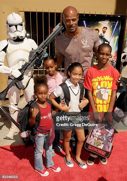 Actor Keenen Ivory Wayans and children arrive at the U.S. Premiere Of "Star Wars: The Clone Wars" at the Egyptian Theatre on August 10, 2008 in...