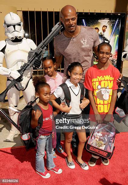 Actor Keenen Ivory Wayans and children arrive at the U.S. Premiere Of "Star Wars: The Clone Wars" at the Egyptian Theatre on August 10, 2008 in...