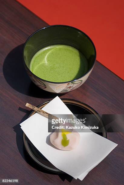 japanese green tea macha and sweets - kazuko kimizuka ストックフォトと画像