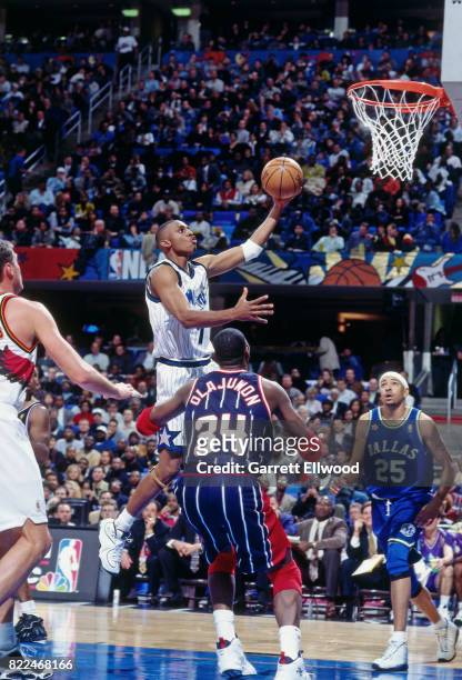 Anfernee Hardaway of the Orlando Magic shoots during the 1997 All-Star Game on February 9, 1997 at Gund Arena in Cleveland, Ohio. NOTE TO USER: User...
