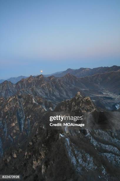 sunrise over the great wall at the jinshanling,hebei province - chengde stock pictures, royalty-free photos & images