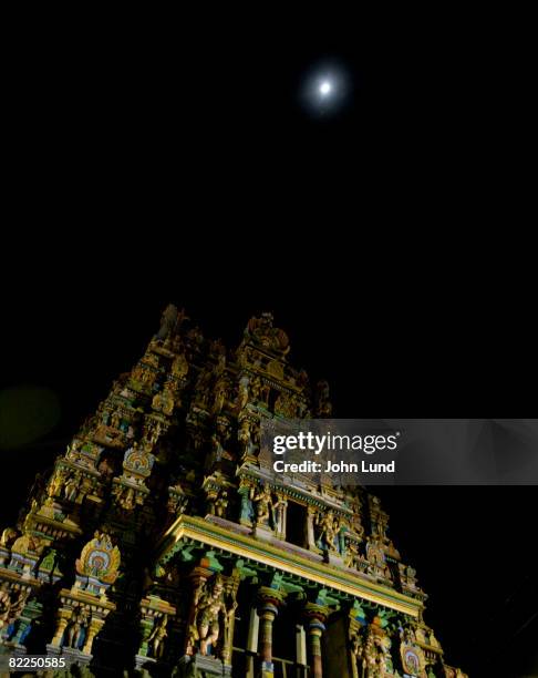 great temple in madurai, india - sri meenakshi hindu temple stock pictures, royalty-free photos & images