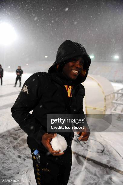 Ibrahim CAMARA - bataille boule de neige - Report du match en raison de la neige qui recouvre le terrain - - Le Mans / Bordeaux - 8es de finale de la...