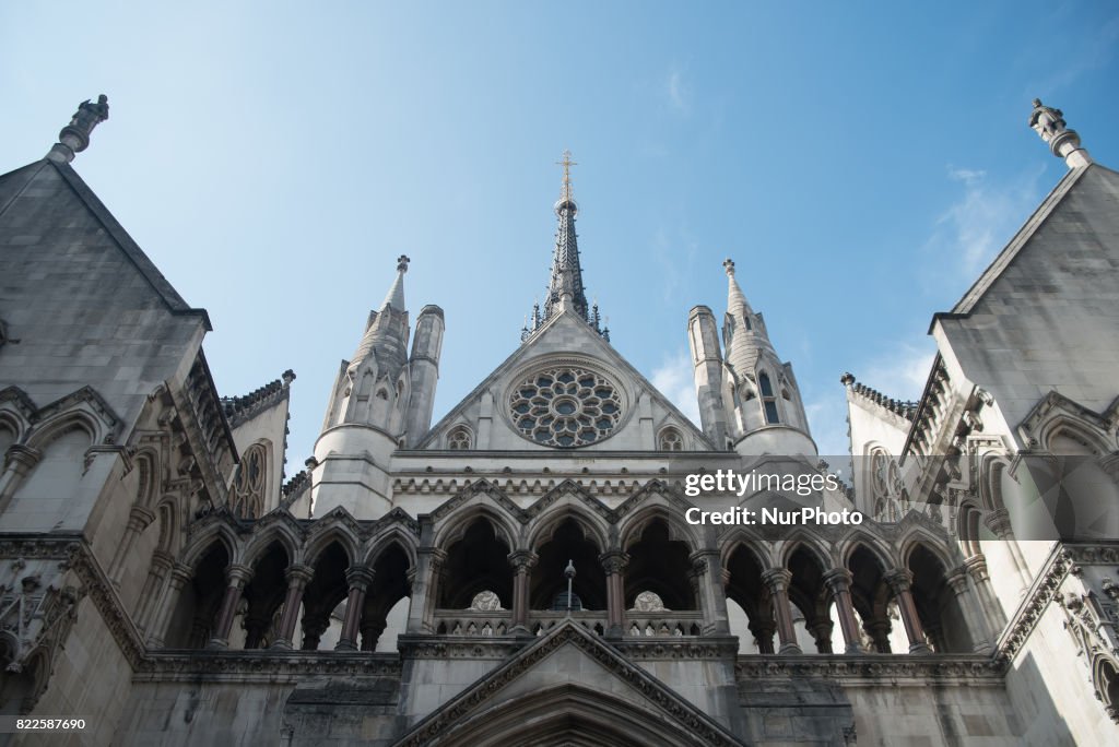 Daily Life At The Royal Courts Of Justice