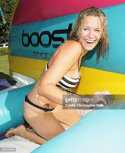 Actress Natasha Henstridge at the Boost Mobil Barbeque At The Project Beach House on August 9, 2008 n Malibu, California .