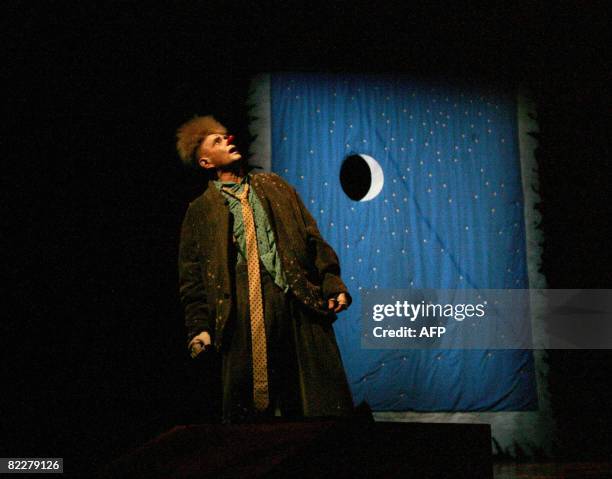 Clown performs during a Cirque Du Soleil show in Santiago on August 12, 2008. Cirque Du Soleil's traveling show Alegria is in Chile during the month...