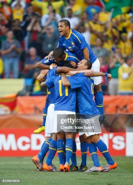 Robinho / Luis Fabiano / DANI ALVES - - Bresil / Pays Bas - 1/4 de Finale de la Coupe du Monde 2010 - Port Elizabeth - Afrique du Sud,