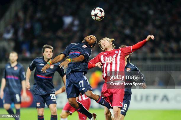 Jean II MAKOUN / Jaroslav PLASIL - - Lyon / Bordeaux - 1/4 finale aller Champions League - Stade Gerland - Lyon,