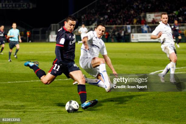 Mevlut ERDING / Dariusz DUDKA - - Auxerre / PSG - 31eme journee de Ligue 1 - Stade de l Abbe Deschamps - Auxerre,
