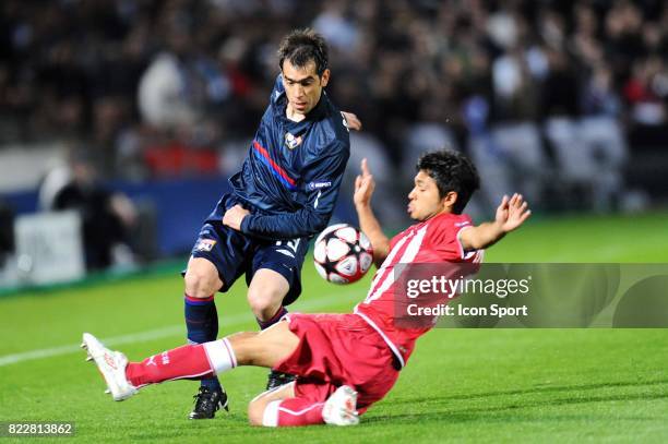 Cesar DELGADO / Benoit TREMOULINAS - - Bordeaux / Lyon - 1/4 de finale retour Champions League - Stade Chaban Delmas - Bordeaux,