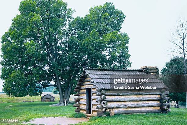 reconstructed cabins near the outer line defenses - valley forge national historic park stock pictures, royalty-free photos & images