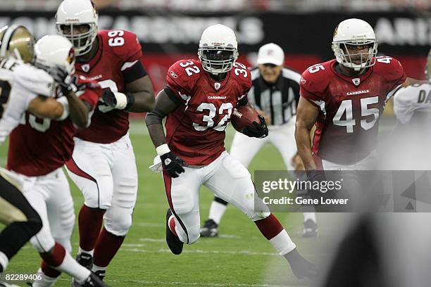 Arizona Cardinals running back Edgerrin James runs down field during a game against the New Orleans Saints at University of Phoenix Stadium in...