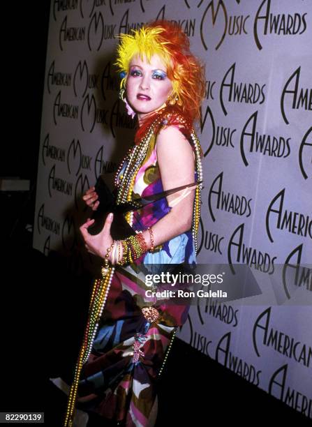 1 187 Cyndi Lauper 1980s Stock Photos High Res Pictures And Images 1-187-cyndi-lauper-1980s-stock-photos-high-res-pictures-and-images