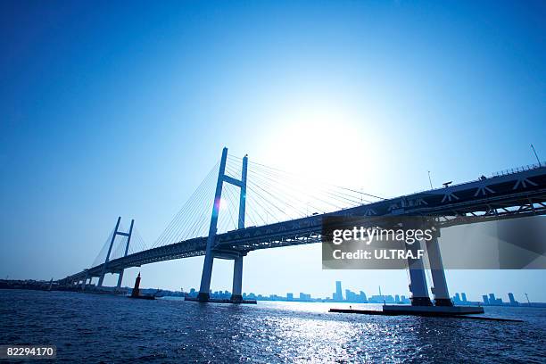 yokohama bay brige - 横浜ベイブリッジ ストックフォトと画像