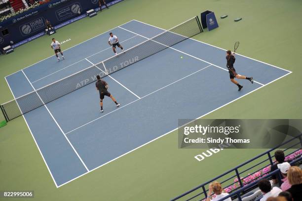 Marko Djokovic / Novak Djokovic contre Leander PAES / Mahesh BHUPATHI - double - double - Championship Duty Free Dubai 2011 - -