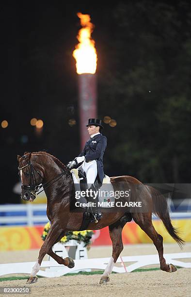 Mexico's Bernadette Pujals rides with "Vincent" during the 2008 Beijing Olympic Games Grand Prix Dressage Equestrian event on August 14, 2008 in Hong...